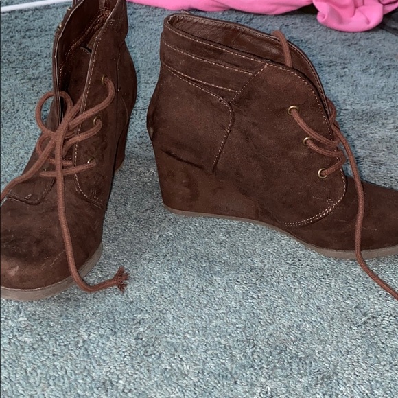 brown wedges - Picture 1 of 2